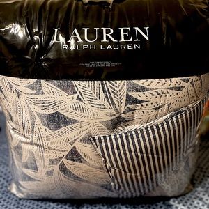 King size comforter 2 shams.